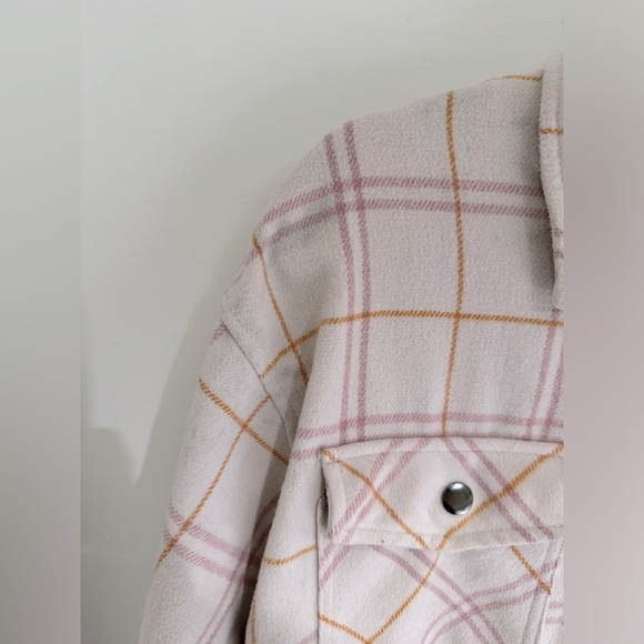 A. HFX Cream and Pink Plaid Long Sleeve Button up size M - Picture 5 of 5